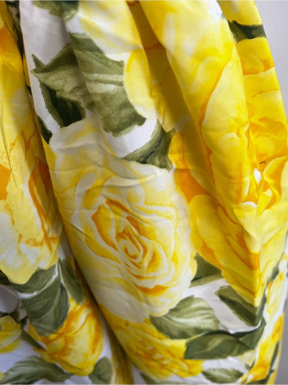 PLACE WHITE SUBTLE TEXTURED TANK TOP DRESS W/YELLOW ROSE FLARE BOTTOM
  SIZE 16 - Picture 6 of 6